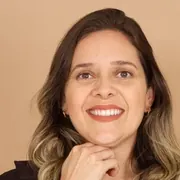 Stéfani, especialista em saúde empresarial