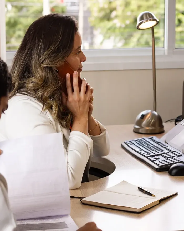 Atendimento de seguros empresariais na Costa Ferrê